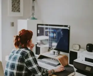 Office Fitness Hacks: How to Stay Active While Working From Home
