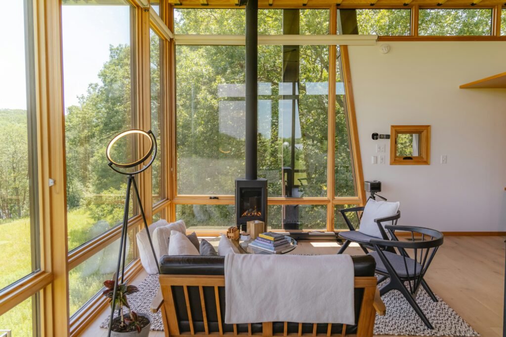 Why Buyers Love Homes with Modern Glass and Screen Installations