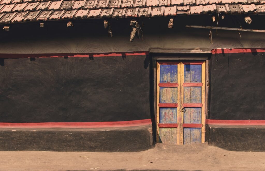 How to Paint Mud Walls Without Cracking: A Complete Guide
